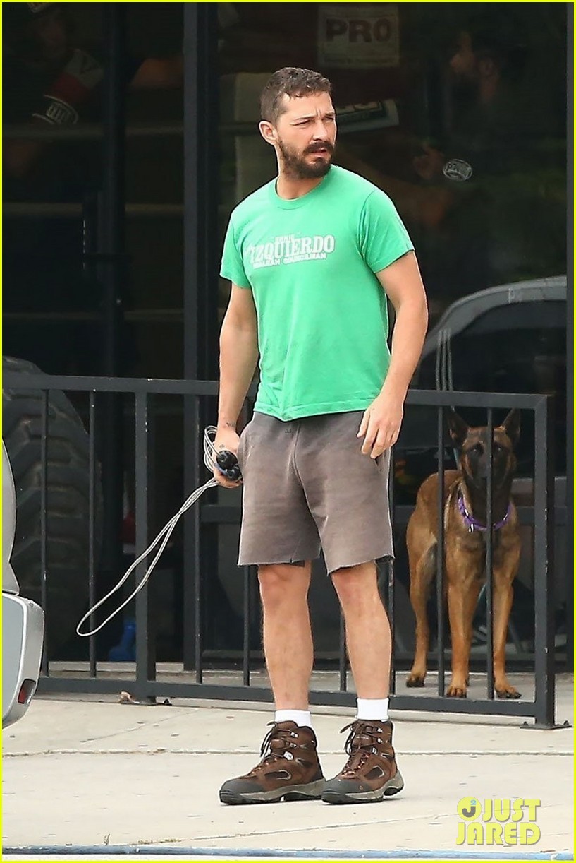 Shia LaBeouf Runs Into the Gym for His Workout Photo 3908960 Shia